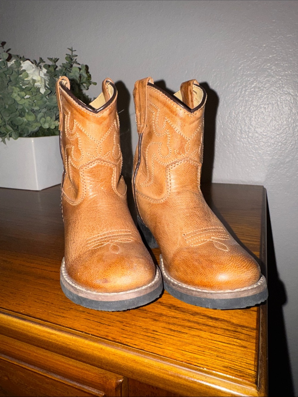 Toddler/Tween Tan Western Pull-On Boots with Decorative Stitching